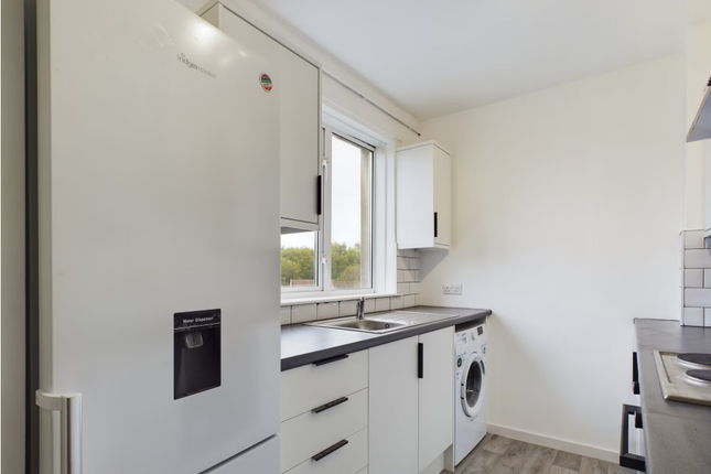44, Glasgow photo 4