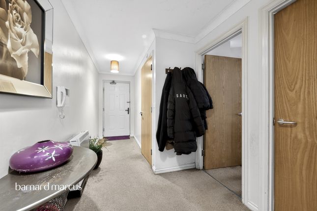 Flat 1, Buddleia House, Tilley Road, Feltham photo 5