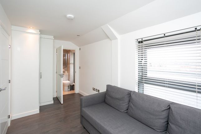 Flat for sale in Chiltern House, 24 King Street, Watford, Hertfordshire