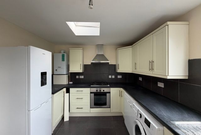 71a, Maytree Crescent, Watford photo 3