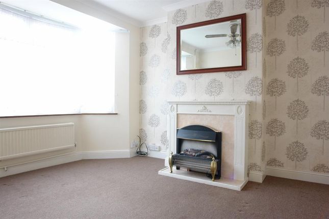13, Windsor Avenue, Chatham photo 4