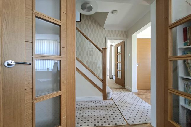 5, Roger Beck Way, Swansea photo 3
