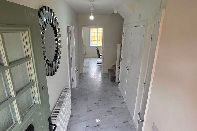 4 Dilkes Drive, Leicester photo 4