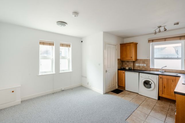 Flat 1, 2 Myrtle Street, Bristol photo 4