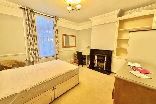 27, Southsea photo 2