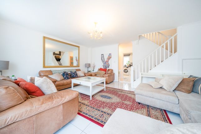 50a, Mount Avenue, Southall photo 4