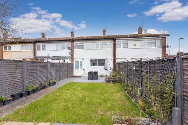 Terraced house for sale in Humber Way, Langley