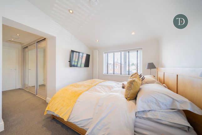 12, Deansfield Way, Chester photo 4
