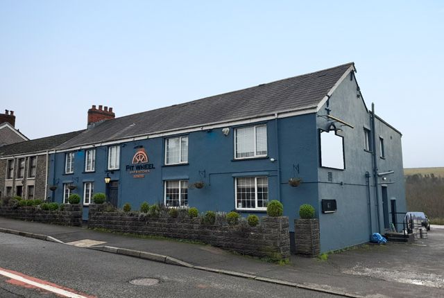 Thumbnail Pub/bar for sale in Ammanford, Carmarthenshire