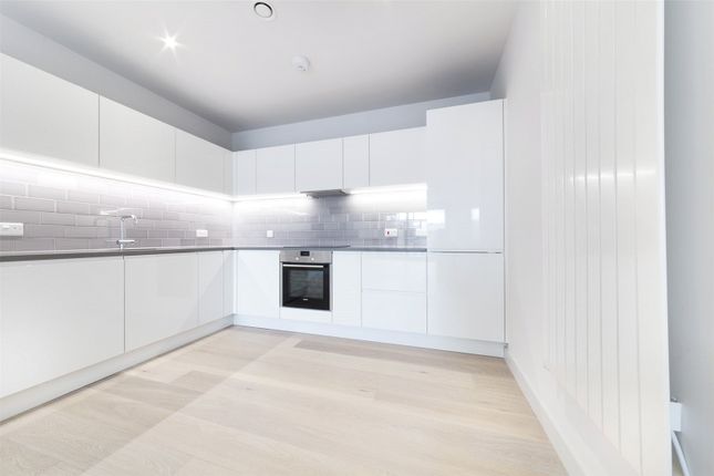 Thumbnail Flat to rent in Summerston House, 51 Starboard Way, Royal Wharf, London
