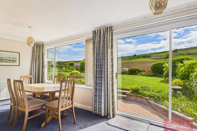 13, Sea View Grove, Scarborough photo 3