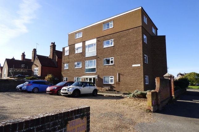 Flat 11, Leemark House, Granville Road, Littlehampton photo 2