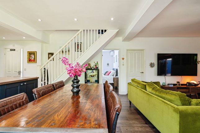 10, Sandy Lane, Norwich photo 4