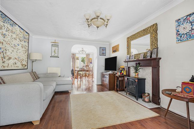 5, Clover Mead, Bicester photo 2