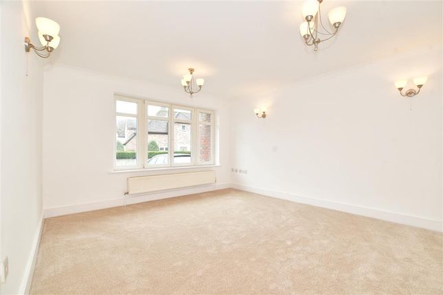 Flat for sale in Broyle Road, Chichester, West Sussex