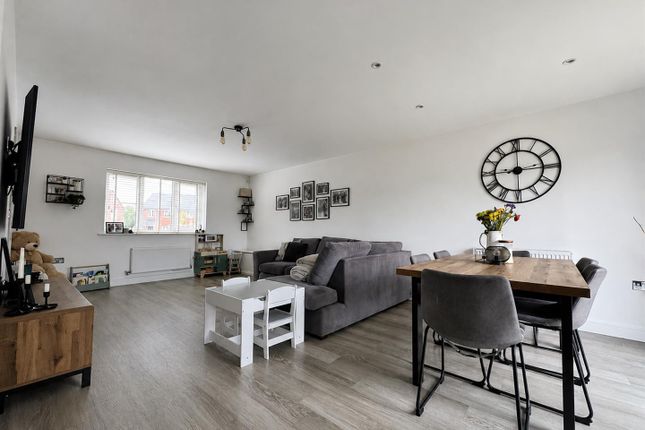 100, Saville Road, Leicester photo 4