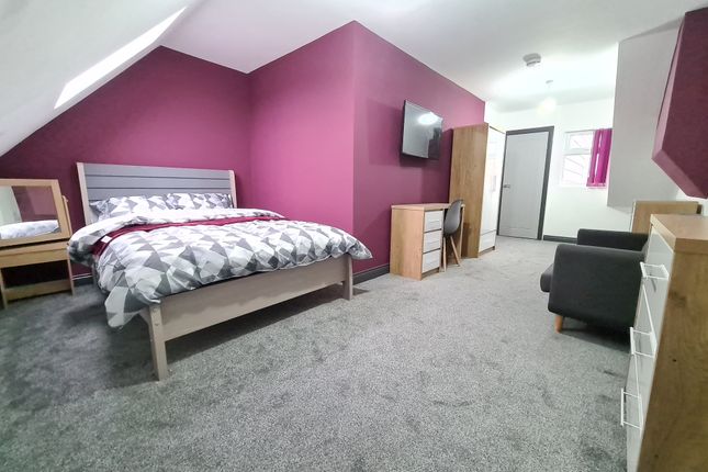 Thumbnail End terrace house to rent in Kingsway, Coventry