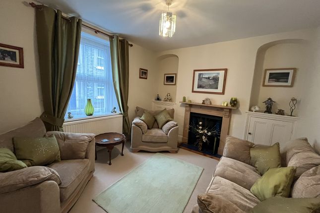 14, Greenfield Place, Llandeilo photo 2