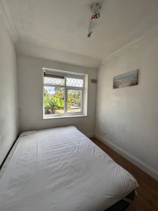 45, Fredora Avenue, Hayes photo 2