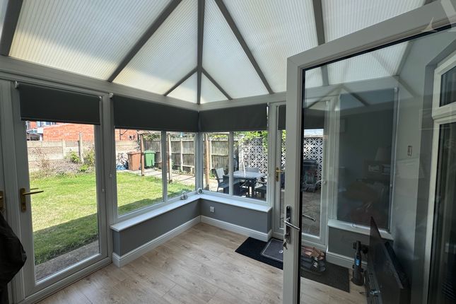 152 Melton Avenue Conservatory