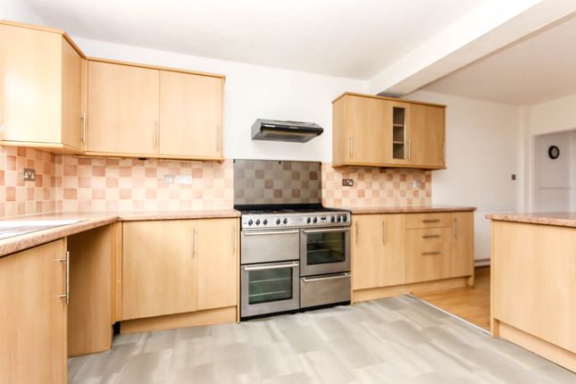 85, Melton Road North, Wellingborough photo 4