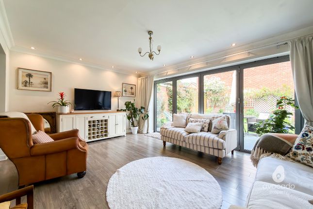 15 Hastings View, Bracknell, Berkshire photo 3
