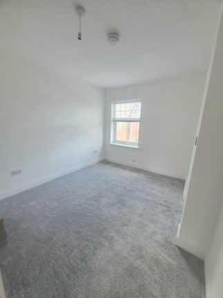 4 Princess Louise Road Flat 5, Blyth photo 4