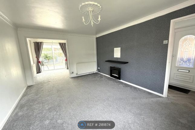Woodthorne Close, Rugeley photo 5