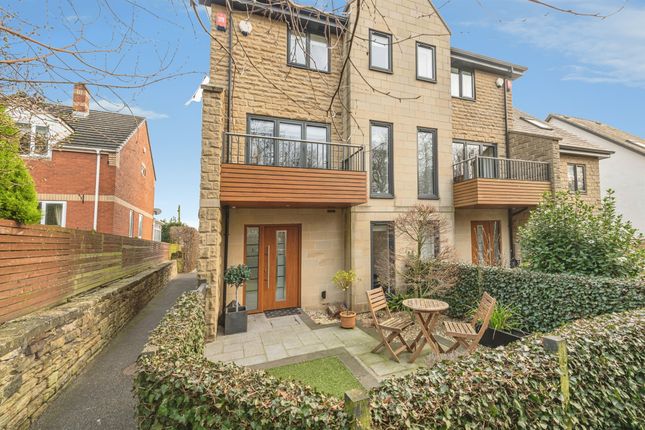 2-bed house on 1, Radley Court, MIRFIELD, £195,000