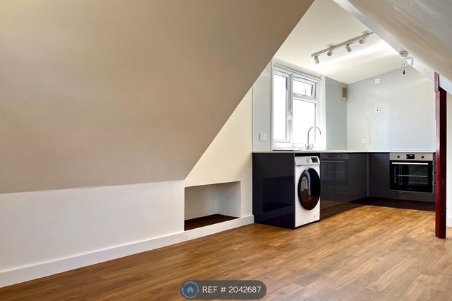 Thumbnail Flat to rent in Manorgate Road, Kingston Upon Thames
