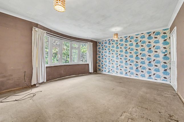 5 Fernside, East Grinstead photo 3