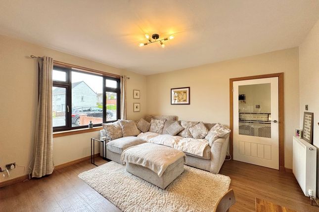 10, Carbieston Avenue, Coylton photo 4