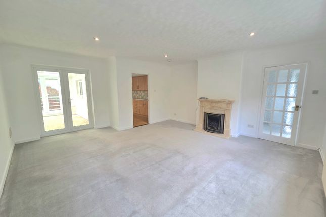 107, FALMOUTH photo 3