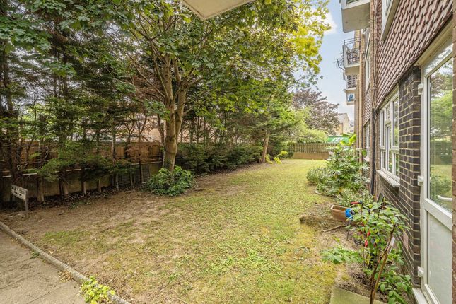 Flat 5, Waights Court, Acre Road, Kingston Upon Thames photo 4