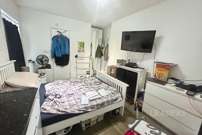 Room E, 1, Cowper Street, Bedfordshire photo 3