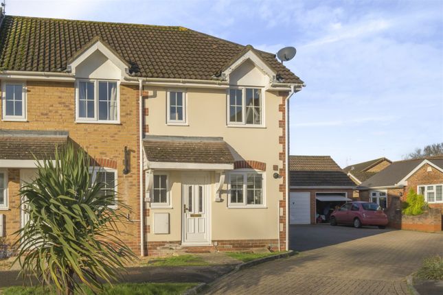 Thumbnail Semi-detached house for sale in 17 Kingfisher Close, Rowland's Castle, Hampshire
