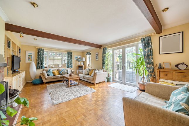 29, Orchard Way, Surrey photo 4