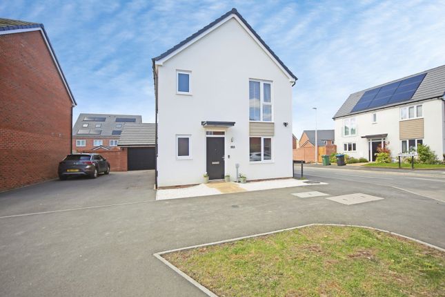 3-bed house on 61, Chestnut Avenue, Stratford-upon-Avon, £385,000