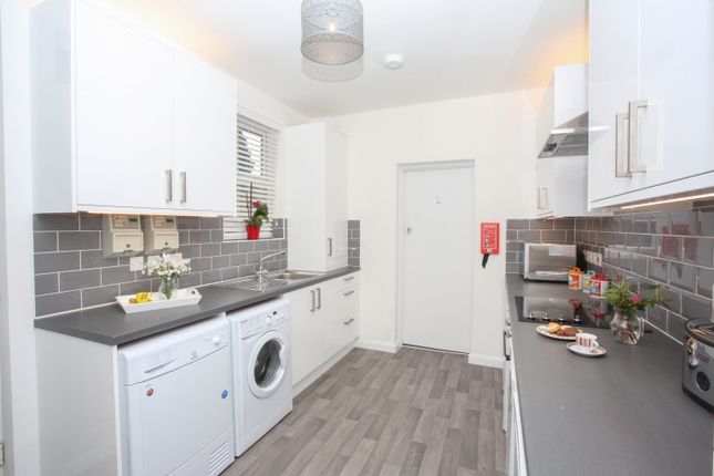 Flat to rent in 18 Chiltern Rise, Luton, Bedfordshire