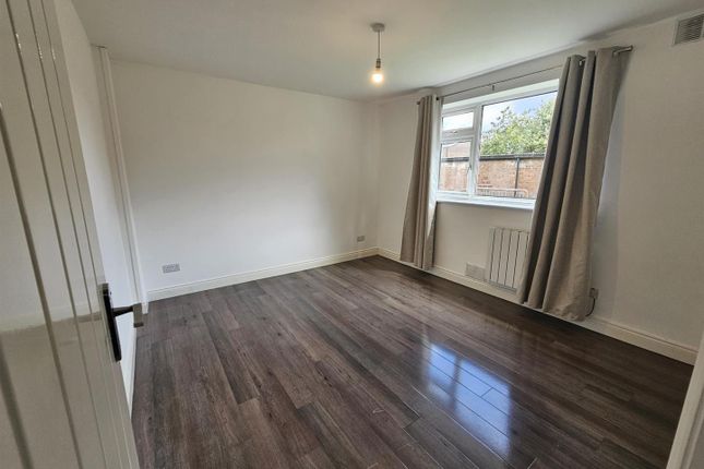 5, Woodhouse Road, Manchester photo 5