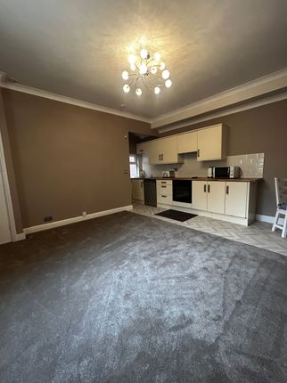 5 Colbeck Avenue, Batley photo 4