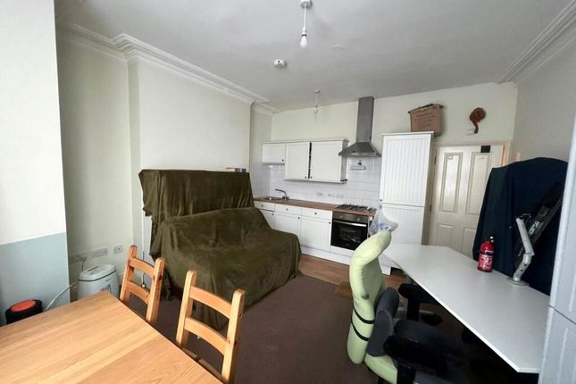 Flat 1 247 Lipson Road, Plymouth photo 2