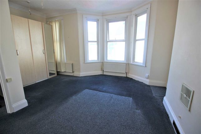 Terraced house to rent in Craven Avenue, Plymouth