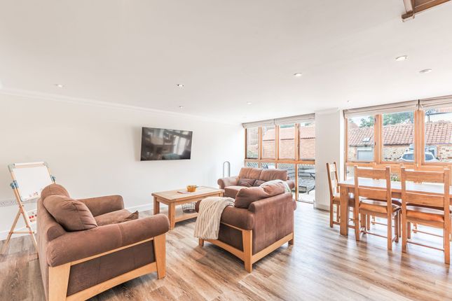 1 Coach House Mews, Hunstanton photo 2