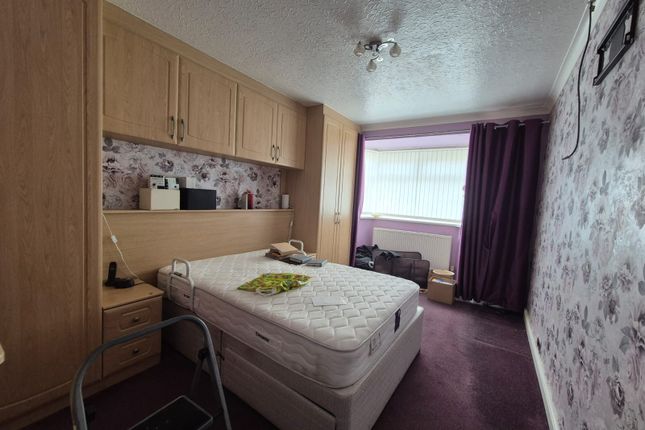 86, Kelmscott Lane, Leeds photo 4