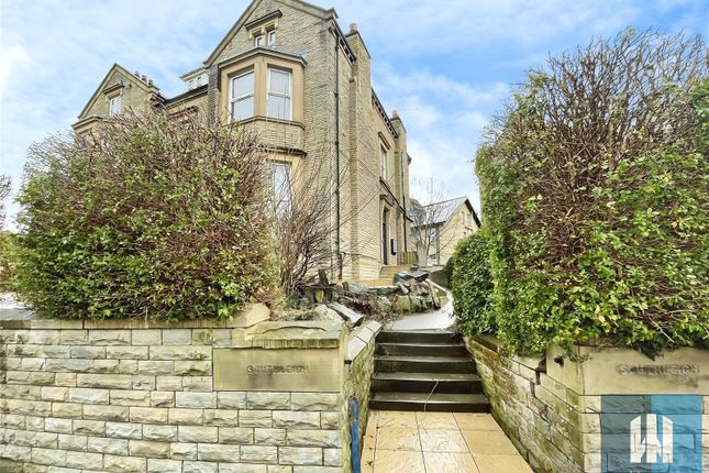 Room 4, 2, Park Drive, Huddersfield photo 4