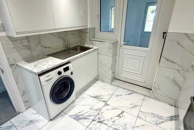 161, Silkstream Road, Edgware photo 4