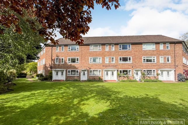 Flat for sale in Bridge Road, East Molesey
