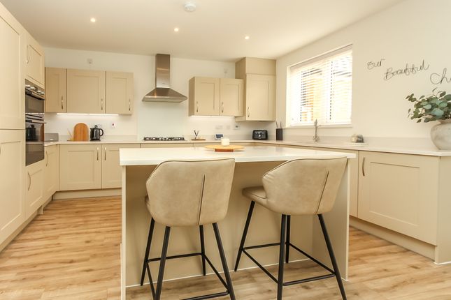 43, Cydonia Way, Wellingborough photo 4