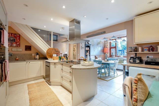 Kingswell, High Street, Newnham photo 4